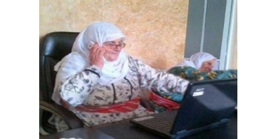 حجة فلسطينية مودرن.. السبعينية أم فايز الشحروري &hellip; تميزت في عالم الفيسبوك والواتس آب والفايبر .. صور