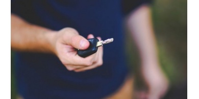 مراهقو نابلس ضحية عصابات تأجير السيارات الخاصة