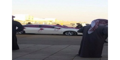 عريس يترك عروسه ويذهب بسيارة الزفاف الى !!!!!!