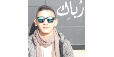 حلم نضال الأبيض ، ما زال يعانق الواقع الأسود"