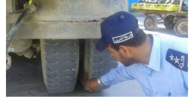 إلقاء القبض على سائق شاحنة تسبب بوفاة طفل دهسا