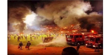 صور- جماهير '' إسكيشهرسبور '' التركي يحرقون ملعبهم بعد هبوط الفريق للدرجة الثانية