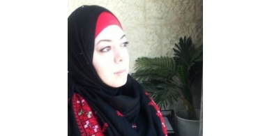 "بتضل بنت مخيم إيش بدك يطلع منها!"