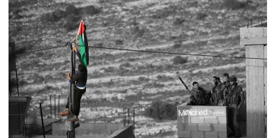 بالصور: الاحتلال يحوّل منزل مواطن من دير نظام لثكنة عسكرية
