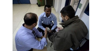الصليب الأحمر يزور الأسرى المضربين في نفحة لأول مرة