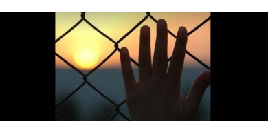 حجب الشمس عن أسرى عزل "نيتسان الرملة" وتصاعد عمليات التنكيل بحقهم