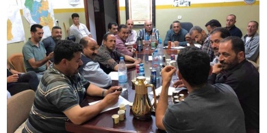 أصحاب مزارع العجول بجنين يحتجون على قرار منع استيراد العجول الصغيرة