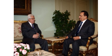 الرئيس عباس ينعى الرئيس المصري الأسبق محمد حسني مبارك
