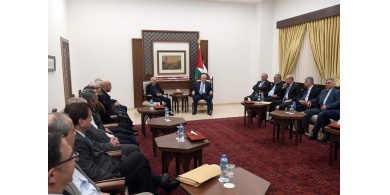 الرئيس: لجنة التواصل الفلسطينية مع المجتمع الإسرائيلي تقوم بعمل وطني بكل المقاييس