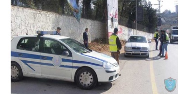 الشرطة تضبط 3 مركبات تقوم على نقل عمال بشكل مخالف لحالة الطوارئ في جنين