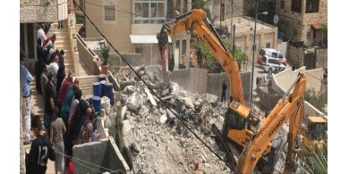 الاحتلال يهدم مسكنا ويسرق خلايا شمسية شمال طوباس