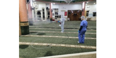 بلدية رام الله تباشر بتعقيم المساجد والكنائس وبيوت المسنين