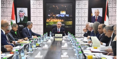 الحكومة تدعو النقابات إلى تغليب المصلحة الوطنية على الإضرابات