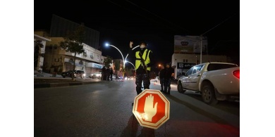 الحجر الإلزامي والإجراءات الاحترازية المشددة لمنع تفشي "كورونا" تدخل حيز التنفيذ