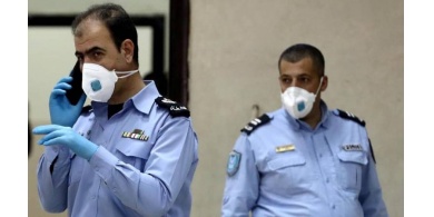 الشرطة تغلق مصنعي باطون وسبعة محال تجارية في جنين لعدم إلتزامهم بحالة الطوارئ