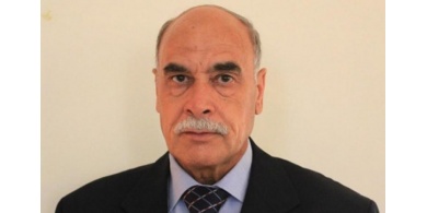 الموت يغيب عبد الله أبو سمهدانة محافظ المنطقة الوسطى في قطاع غزة