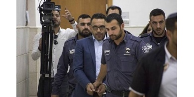 محكمة الاحتلال تمدد اعتقال محافظ القدس