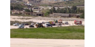 صور...الاحتلال يجري تدريبات خاصة بـ"كورونا" على أرض مطار قلنديا