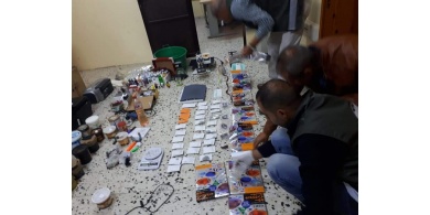 "الأمن الوقائي" في طولكرم يضبط مختبرا غير قانوني لصناعة المعسل