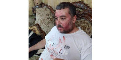 الاحتلال يعتقل شابا من يعبد وينكل بأسرة ويغلق طرقا فرعية
