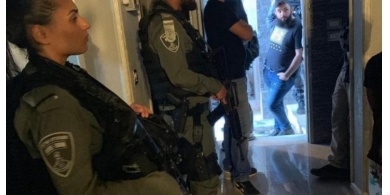 الاحتلال يشن حملة اعتقالات في القدس