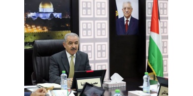 الحكومة تقرر عودة الموظفين للعمل