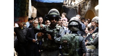 الاحتلال يشن حملة اعتقالات في القدس