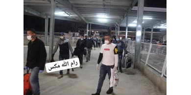 بعد غياب أكثر من شهر بسب الكورونا&hellip; الآلاف من العمال الفلسطينيين يتوجهون إلى مراكز عملهم في الداخل المحتل
