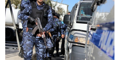 طولكرم: الشرطة تقبض على 8 أشخاص لحيازتهم وتعاطيهم مواد مخدرة