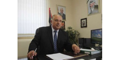 وزير التعليم العالي يتابع أزمة الأقساط الدراسية في جامعة الأقصى