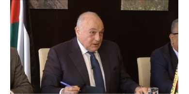وزير المالية ينفي تصريحات منسوبة له بخصوص خصم رواتب الموظفين