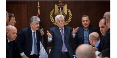 بعد وقف التنسيق الأمني.. هل يلجأ أبو مازن لخيار حل السلطة الفلسطينية؟
