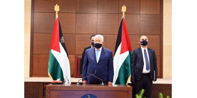 قناة إسرائيلية: الرئيس عباس رفض تلقي مكالمة من بومبيو والقيادة هددت بحل السلطة