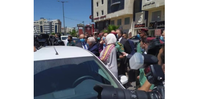 الرئيس في شوارع رام الله: 'البسوا الكمامات'