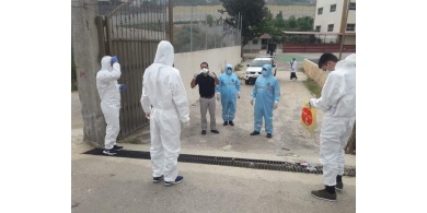 صور..طلبة الثانوية العامة في قرية عزون عتمة يتقدمون لأول امتحاناتهم وفق إجراءات وقائية