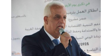 محافظ الخليل يدعو للالتزام بتعليمات الحكومة وجهات الاختصاص