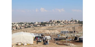 تمهيداً للضم.. الاحتلال يجري عمليات مسح للمساكن في تجمع جبل البابا جنوب شرق القدس