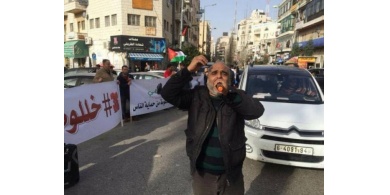 "محامون من أجل العدالة": استمرار توقيف النشطاء استغلالٌ واضح لحالة الطوارئ