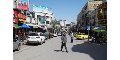 الحكومة تقرر استثناء المنشآت والمحال التجارية الصغيرة من الإغلاق مع التقيد بالشروط الصحية