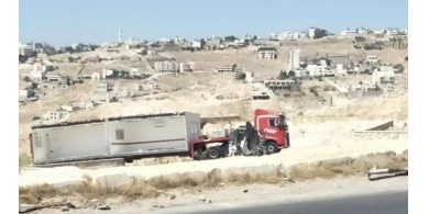 الاحتلال ينصب بيوتا متنقلة في أراضي قرية كيسان شرق بيت لحم