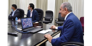 اشتية يلتقي أوائل الثانوية العامة على مستوى الوطن ﻿
