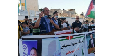 صور...وقفة في بلدة يعبد جنوب جنين دعما لنقيب الصحفيين