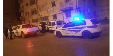 شرطة بيت لحم توقف 5 اشخاص مشتبه باعتدائهم على مركز شرطة بيت ساحور .