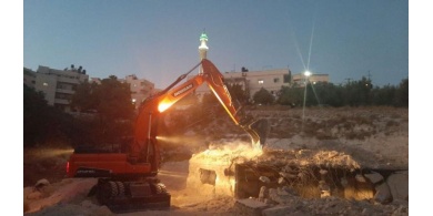 الاحتلال يجبر مقدسيا على هدم منزله في صور باهر
