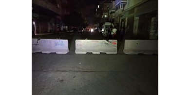 شاهد: حواجز اسمنتية وسواتر رملية لفصل شمال القطاع عن مدينة غزة