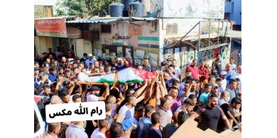 الآلاف يشيعون جثمان الشهيدة سمودي في مخيم جنين