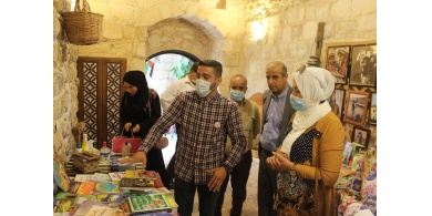 جنين: إفتتاح معرض الكتاب "نورٌ على نورٍ" في متحف بيت زمان