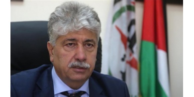قيادي بالشعبية يُطالب بإقالة مجدلاني بعد تصريحاته عن موظفي غزة
