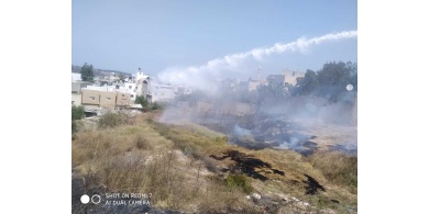 نتج عنه حالة إختناق لشاب &hellip;حريق اشجار واعشاب في قرية رمانة غرب جنين