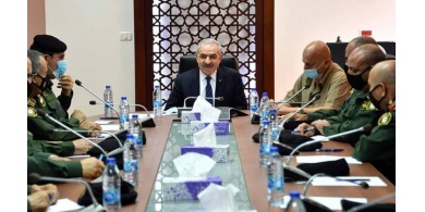 اشتية يشيد بجهود الأمن الوطني في مكافحة كورونا وحفظ الأمن